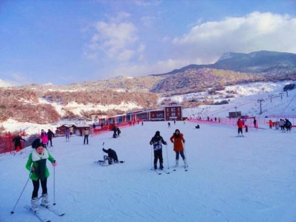 九頂山滑雪場